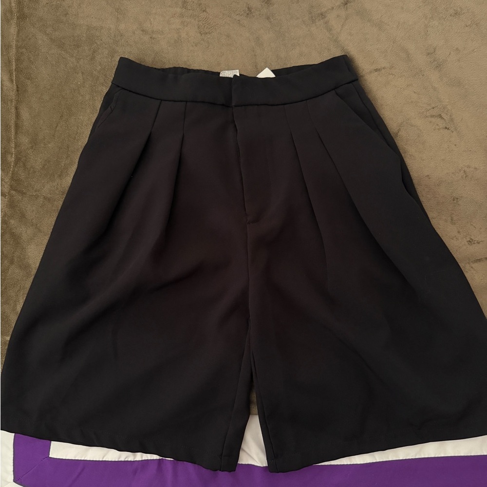 SHEIN Women's Black Pleated Shorts